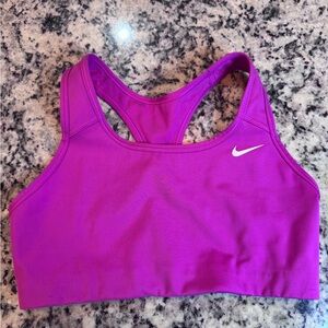 Nike Swoosh Sports Bra Magenta Medium